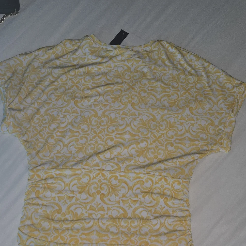 Cynthia Steffe Yellow and White Patterned Blouse - Picture 6 of 6